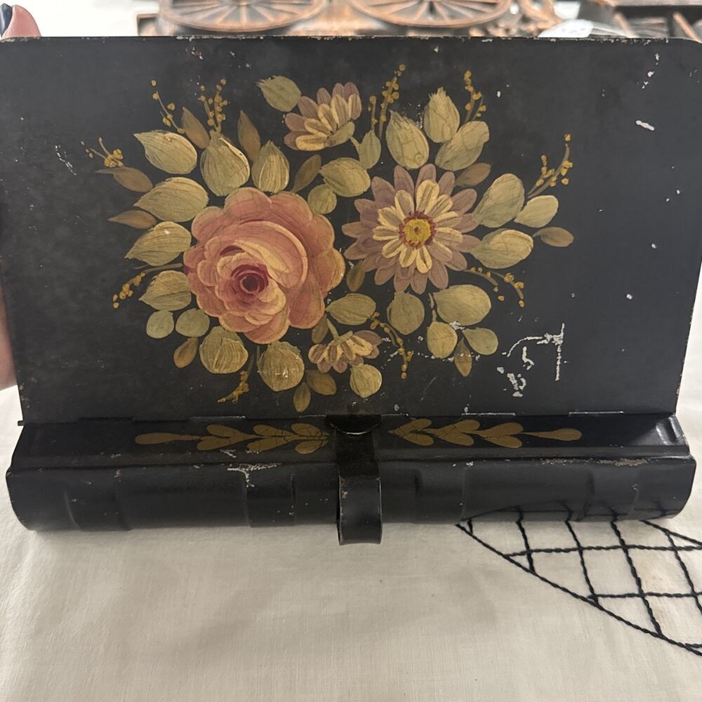 Vtg. Toleware Handpainted metal silent butler crumb catcher floral (book cover) - Picture 10 of 10